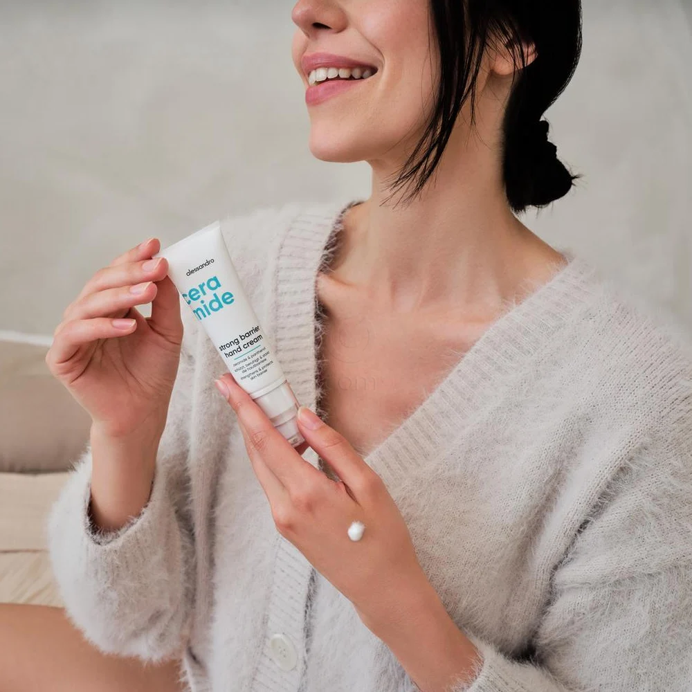 Alessandro Strong Barrier, krema za roke (50 ml)